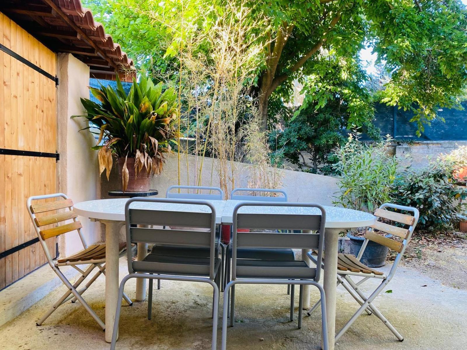 Maison Spacieuse Au Bord Du Lez, 5pers, Calme, Wi-fi, Jardin Prive, Parking Gratuit Apartment